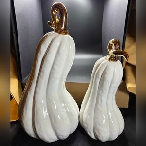 NWT "Two's Company" Gourdges Set Of Two White Ceramic Gourds With Gold Stems